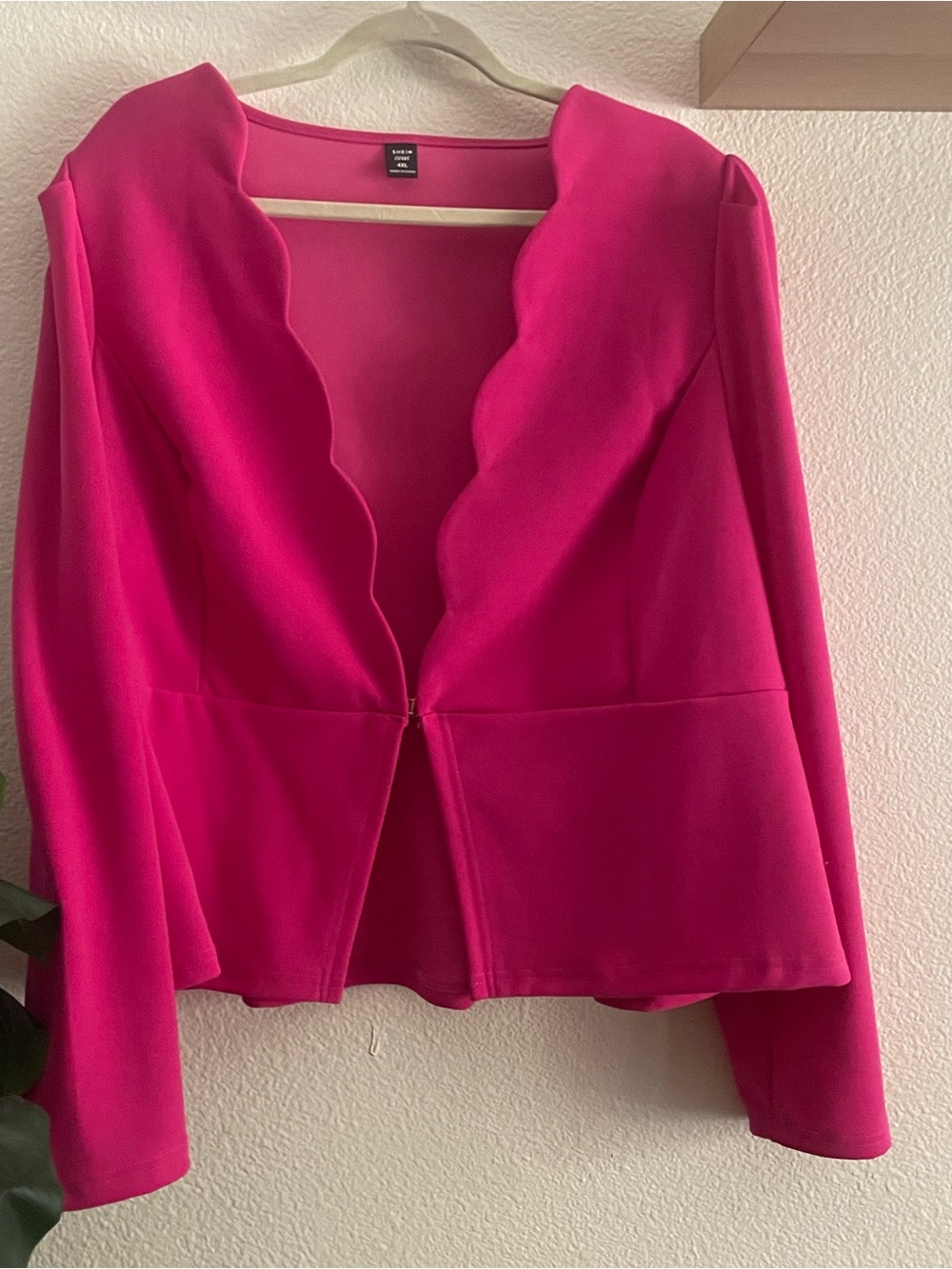 SHEIN Scallop-Edge Fuchsia Open Front Jacket